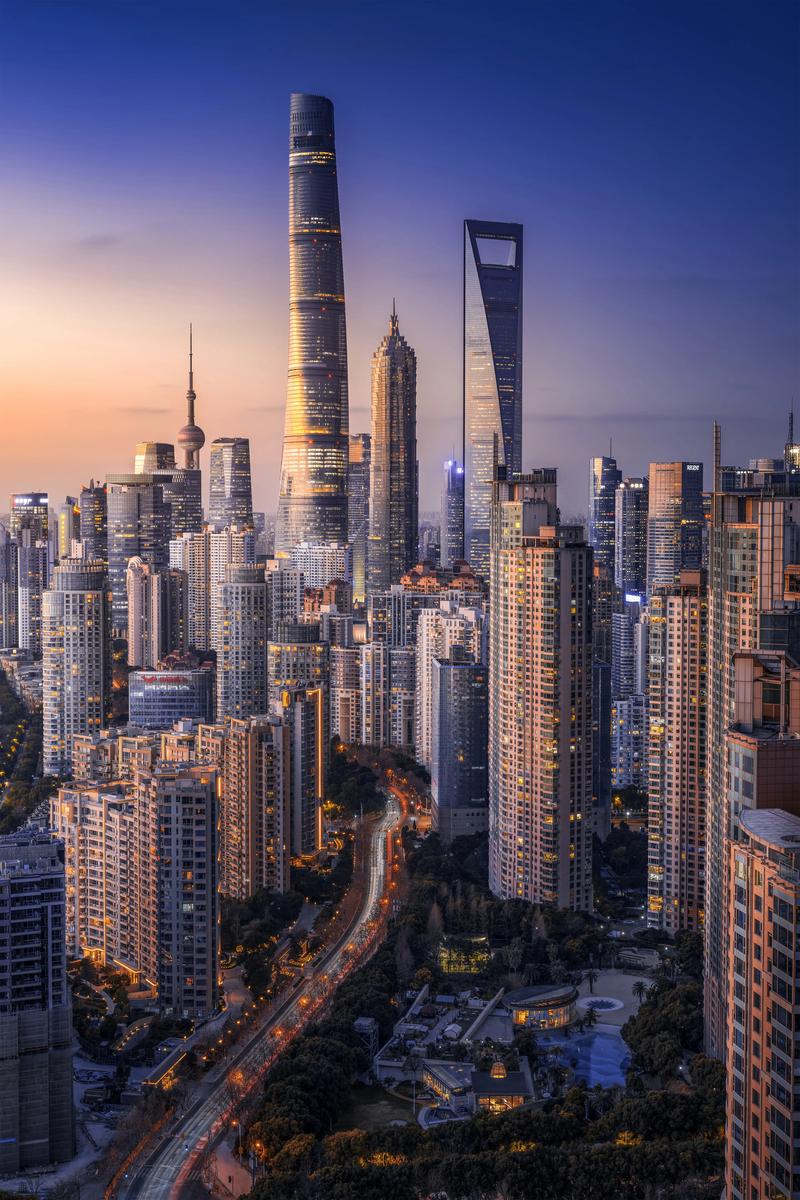 這一站，上?！獤|方明珠下的繁華與風(fēng)情